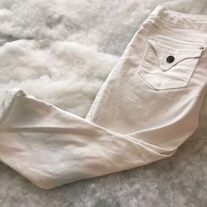 White Vigoss capris